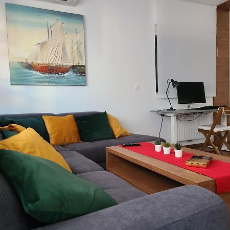 Modern 4-Star Luxury Apt - Wfh Ready, Free Parking Zagreb Bagian luar foto